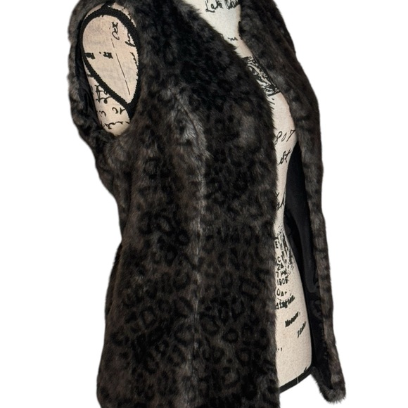 Timing Women's Size Medium Dark Smokey Charcoal Gray Leopard Faux Fur Vest - Picture 3 of 9